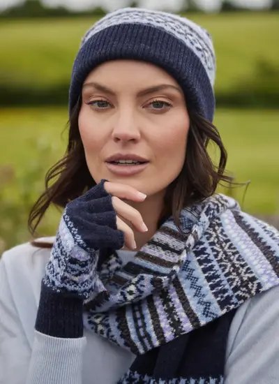 Kerse Fairisle Fingerless Gloves in Navy